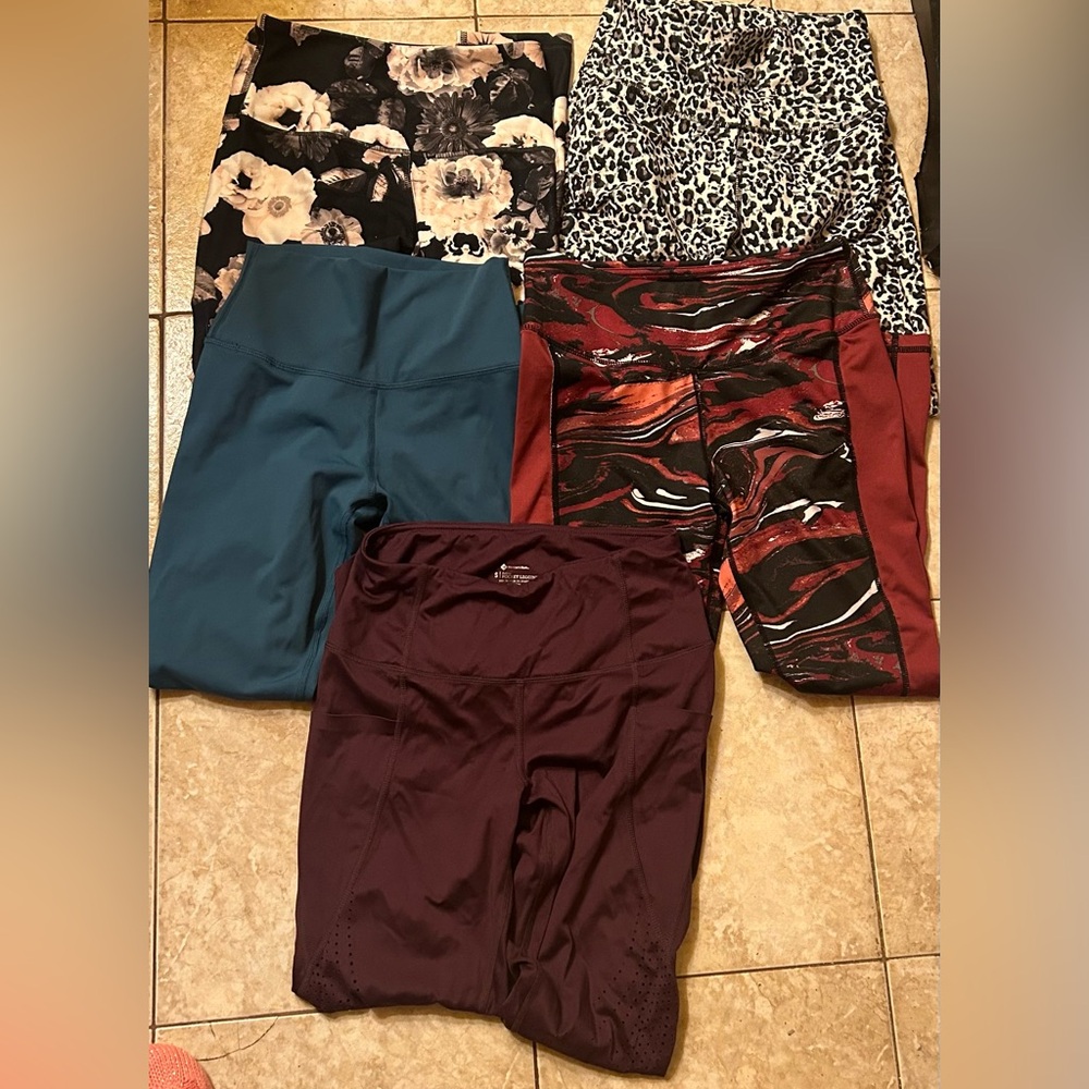 Athletic leggings